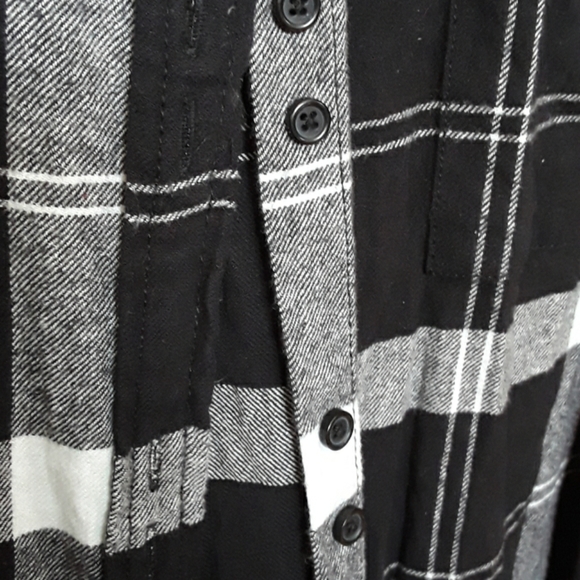 Roxy plaid black and grey shirt - Picture 3 of 5